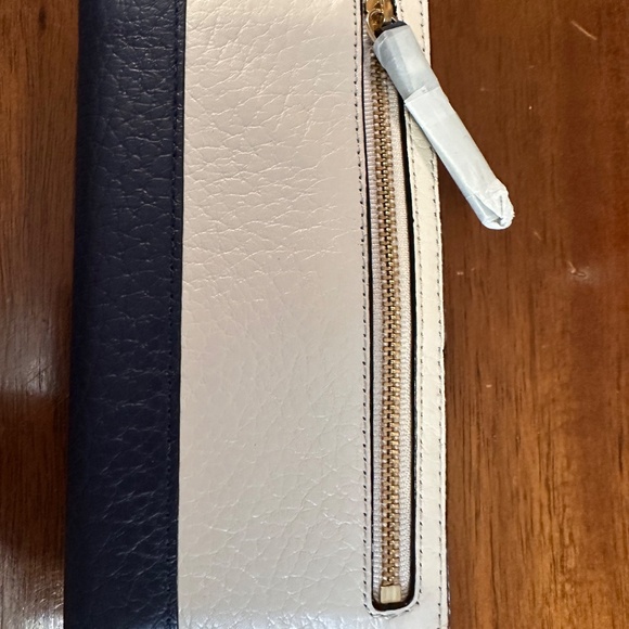 NWT KATE SPADE LONG WALLET/CLUTCH PEARL/CREAM AND NAVY BLUE - Picture 8 of 11